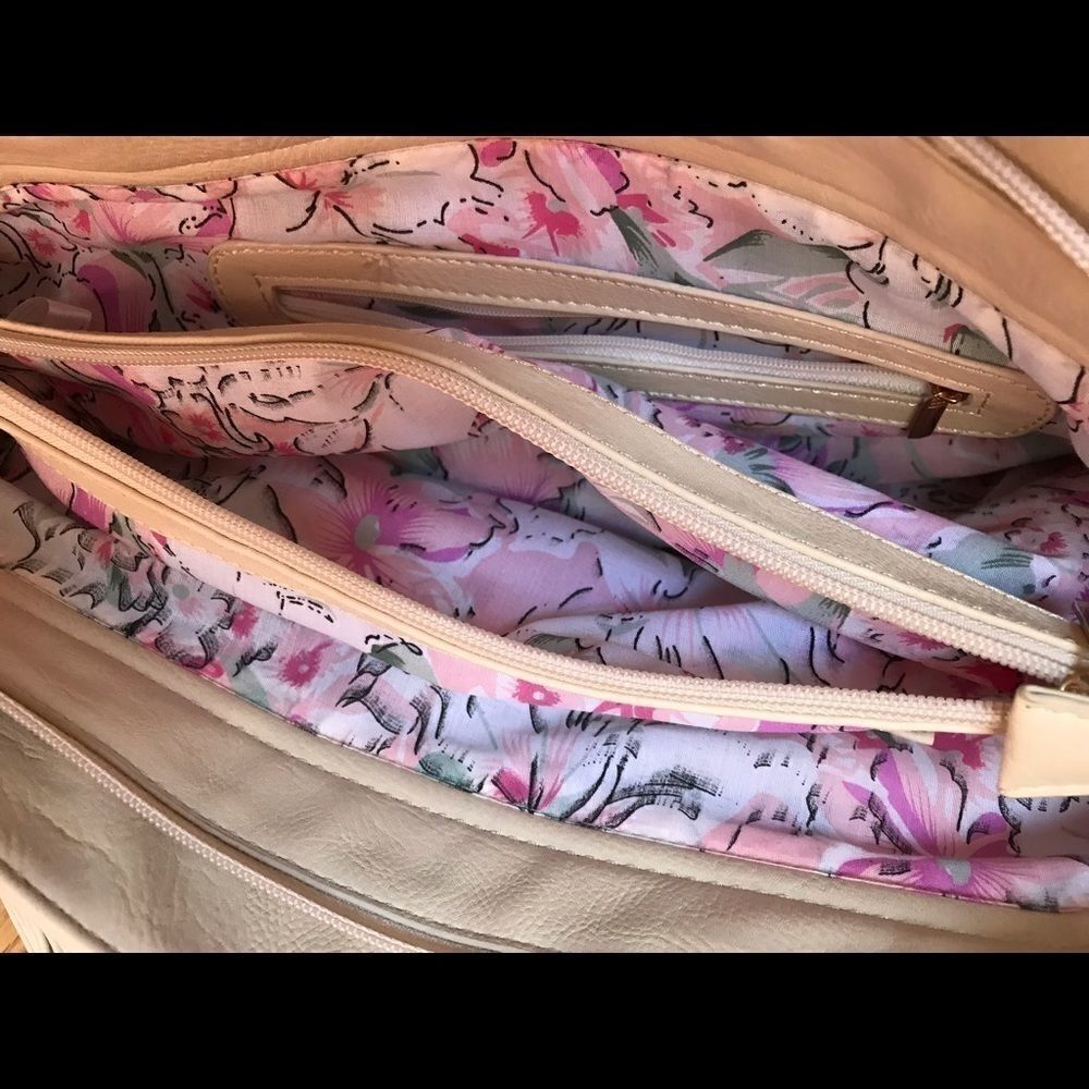 Oversized Handbag - Picture 14 of 16